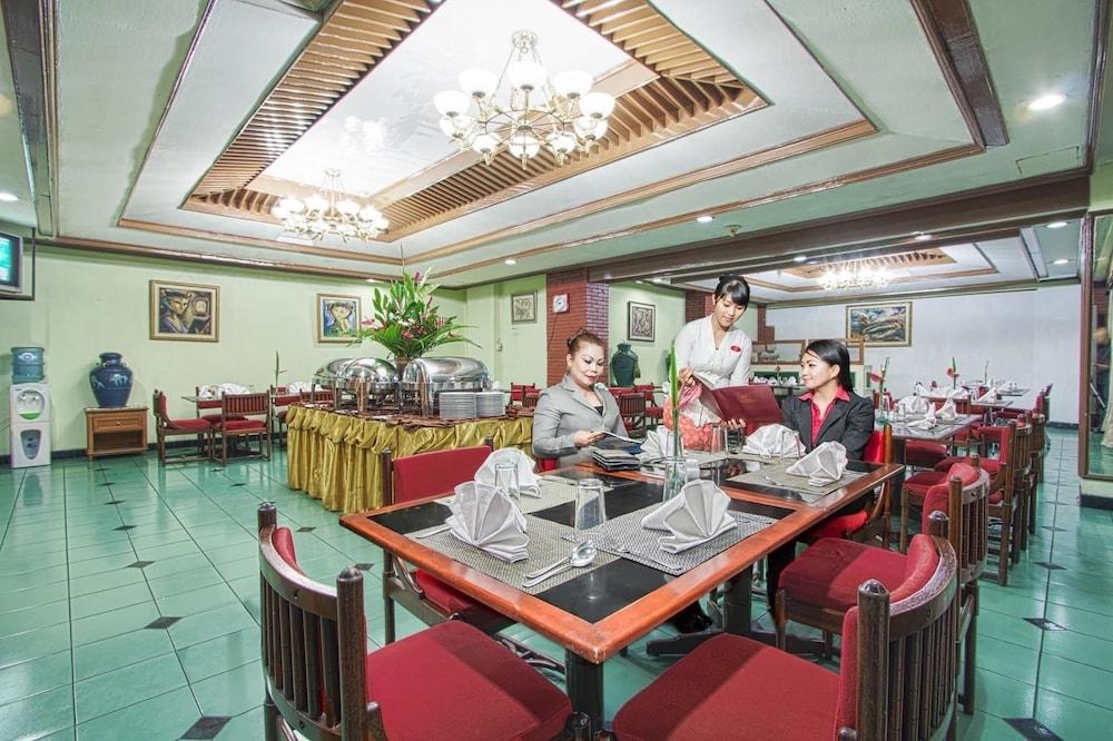Sahid Kawanua Hotel Manado Kültér fotó