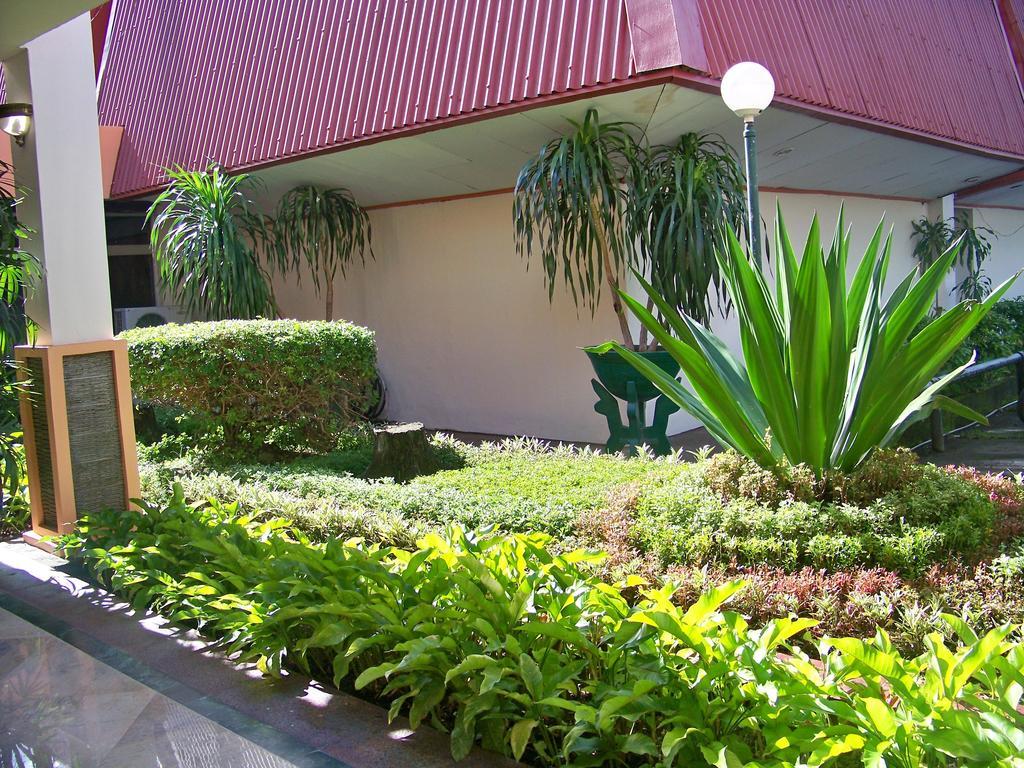 Sahid Kawanua Hotel Manado Kültér fotó
