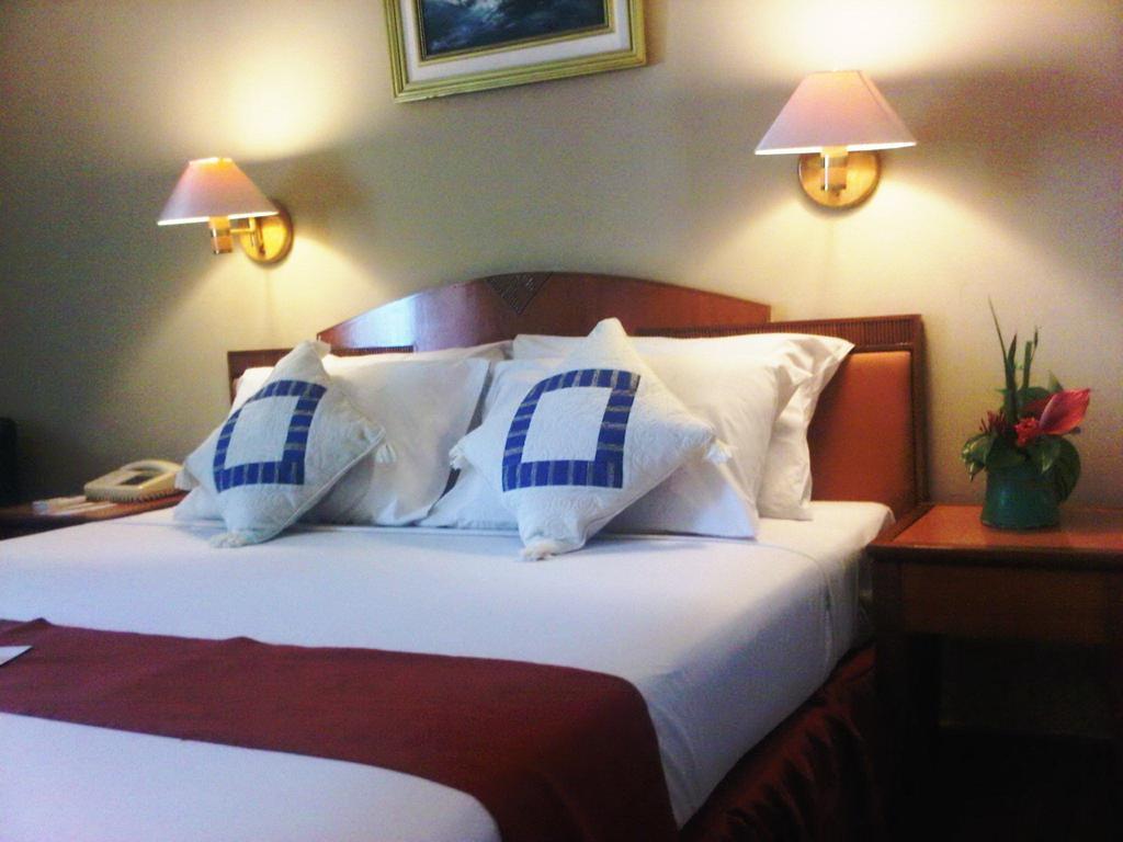 Sahid Kawanua Hotel Manado Kültér fotó