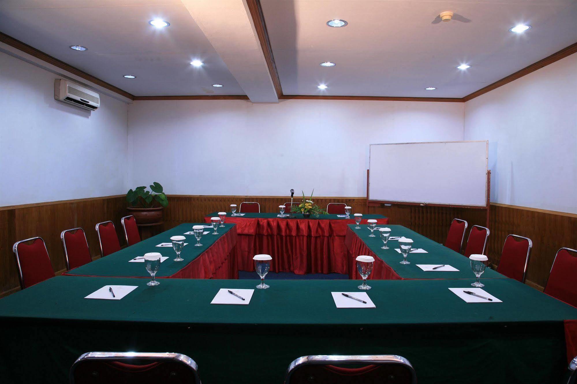 Sahid Kawanua Hotel Manado Kültér fotó